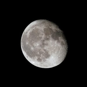 男性のニキビ跡クレーターの治療方法は？