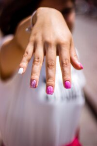 ニキビ跡をメンズがメイクで隠すための効果的な方法は？