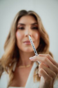 肌再生注射でニキビ跡を改善する方法は？